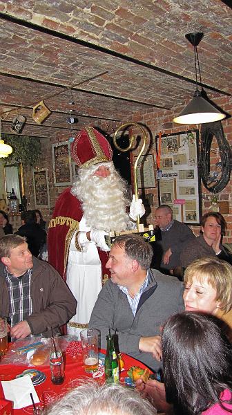 15e Nacht vd Doenker Wegskes (136).JPG - Sinterklaas op zijn ronde.